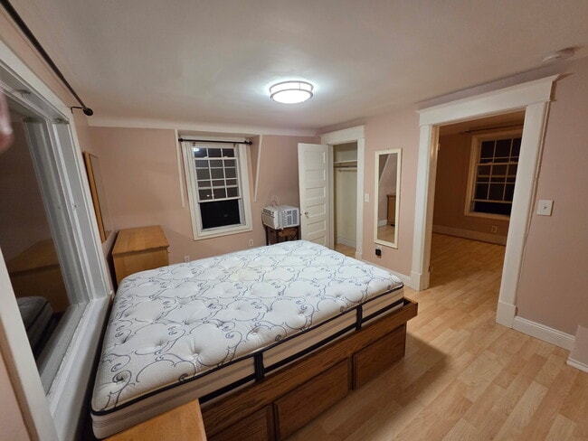 Building Photo - 104 Prospect Ave Unit Cottage For Rent