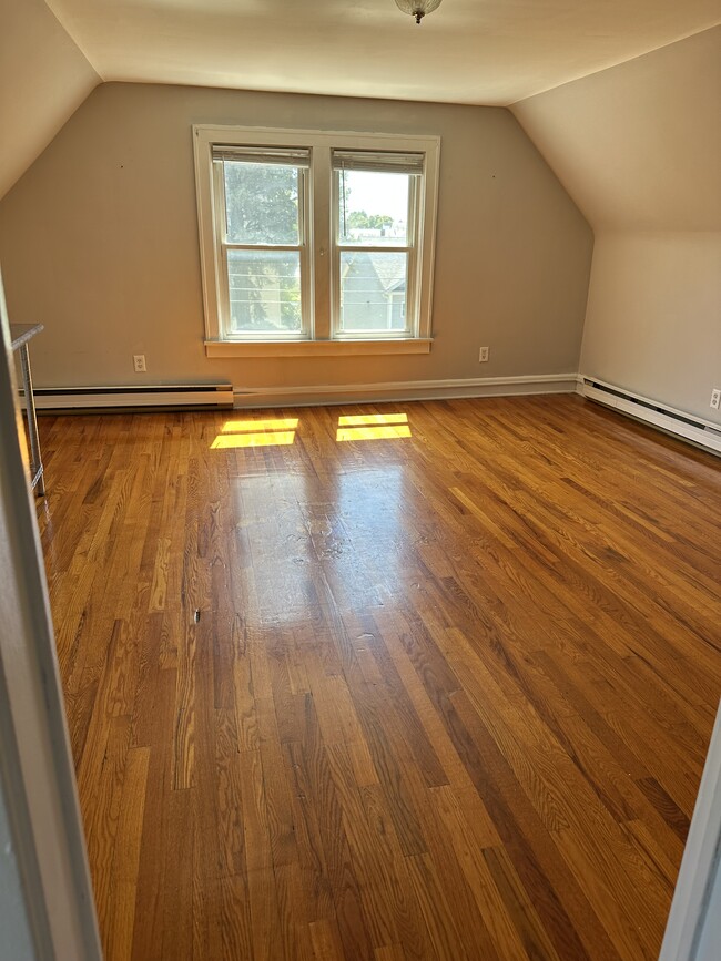 Building Photo - 15 LLC-44 Elm Street Unit 4 Rental