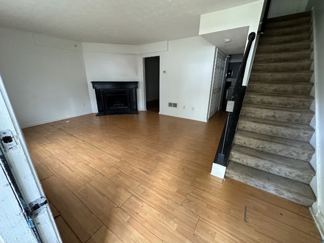 Photo - 800 Burns Walk Ct NW