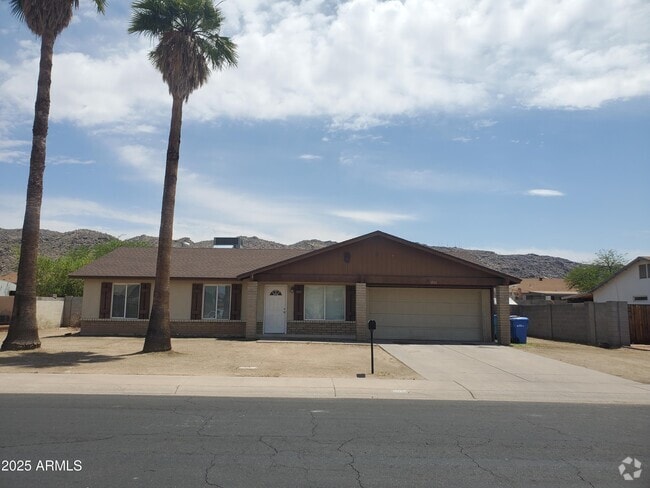 Building Photo - 1511 E Desert Dr Rental