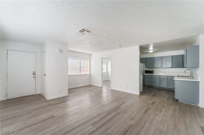 Building Photo - 6982 Hopkins Dr Unit D
