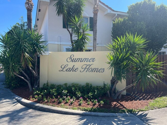 Photo - 5124 NW 30th Ln Casa Adosada