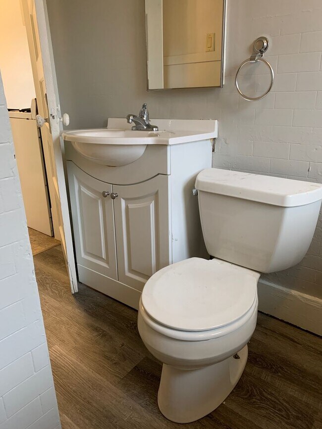 Photo - r1108fLBP Unit Upstairs