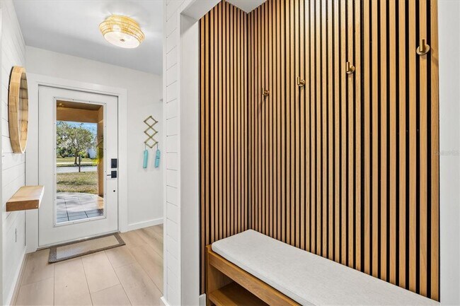 Photo - 2641 Hyde Park St