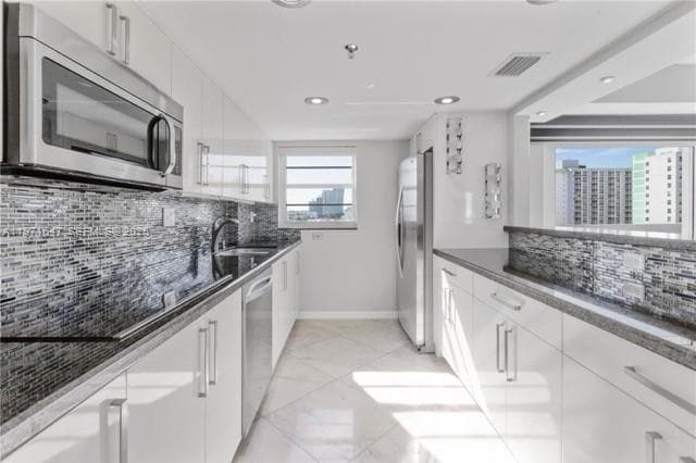 Photo - 1345 West Ave Unidad 901