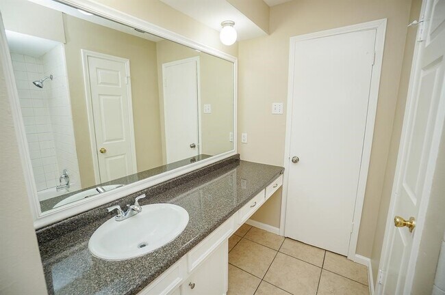 Photo - 13626 Woodchester Dr