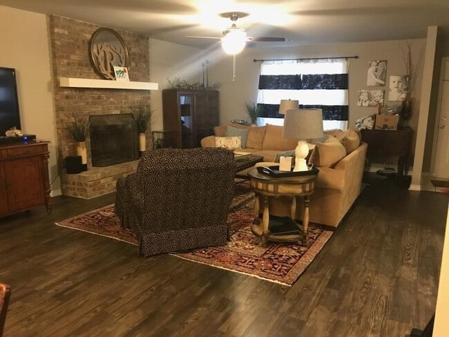 Photo - 2323 E Kantz Ln