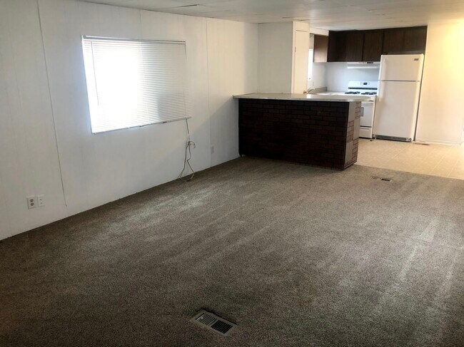 421 N 200 W St