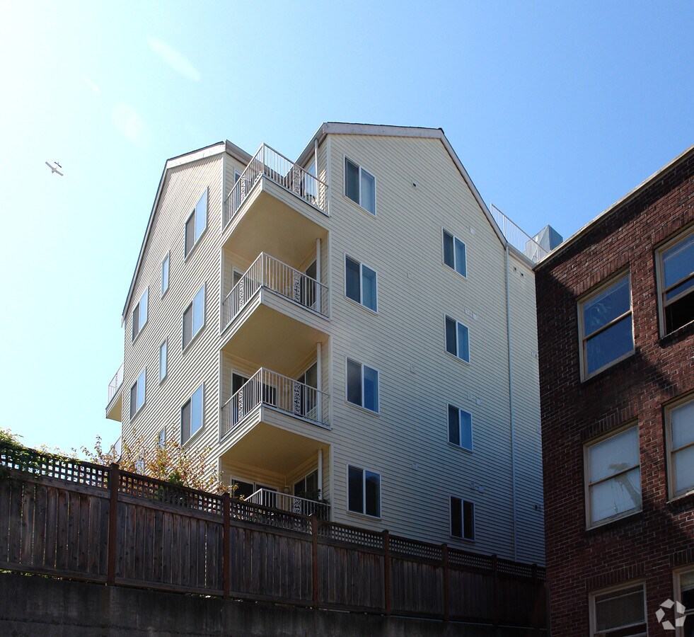 Photo - Broadway Park Apartments
