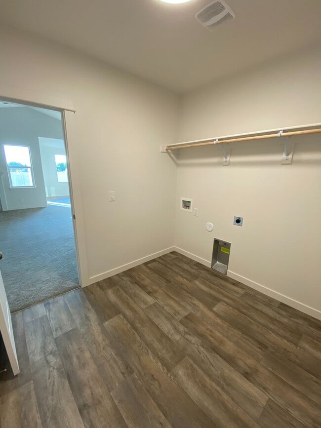 Photo - SINGLE FAMILY RANCHER ON ARROW LEAF (APP#146)