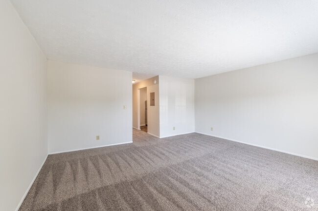 Studio - 452SF - Living Area - Poplar Terrace