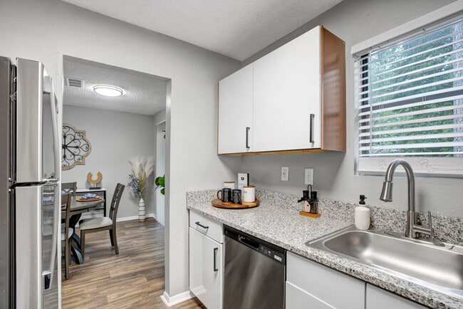 Photo - Norcross Crossing