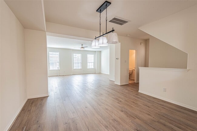 Photo - 8117 Silverton Creek Ln