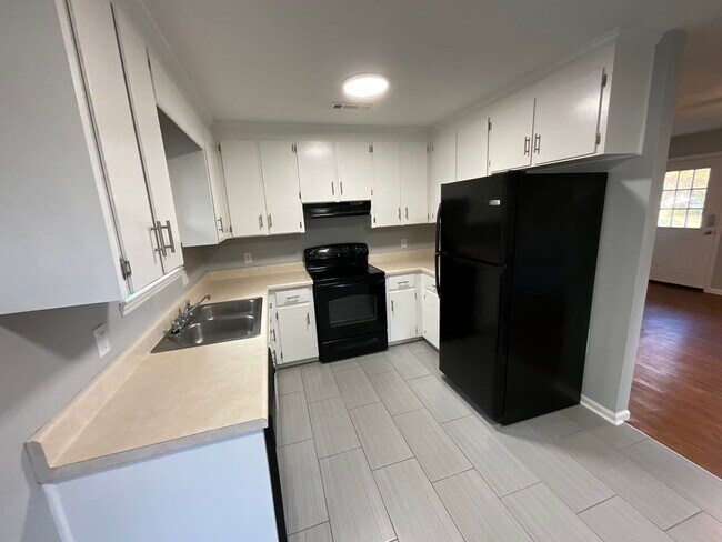 Photo - Adorable 2/1 in Great Location with Lawn Maintenance Included