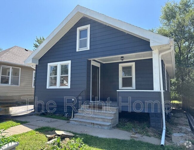 Building Photo - 3330 N 59th St Rental