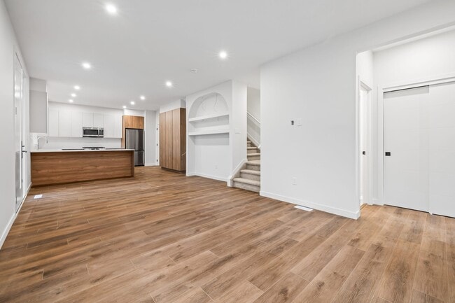 Photo - 9421 154 St NW