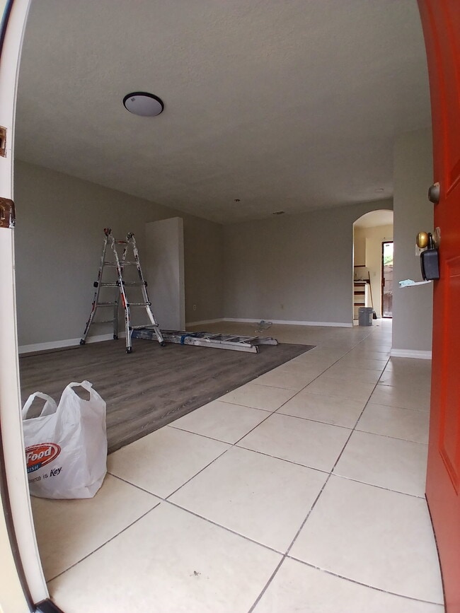 Photo - 7454 Wynnewood Square