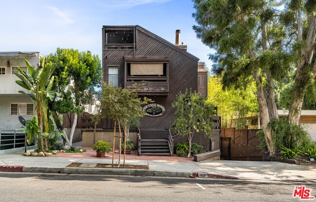 Photo - 906 Kings Rd