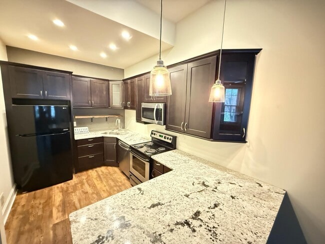 Photo - 822 Scott St