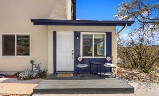 Building Photo - 704 Hermosa Rd Unit B Rental
