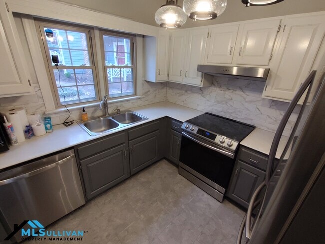 Photo - 126 Milford Ct