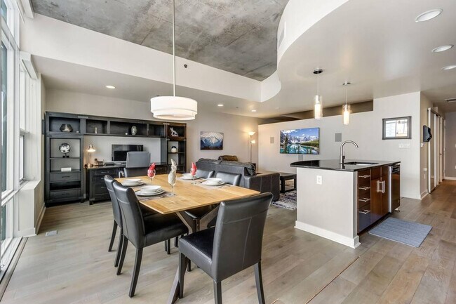 Photo - 1500 Champa St Unidad ID1013130P