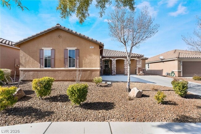 Photo - 2065 Thames View St