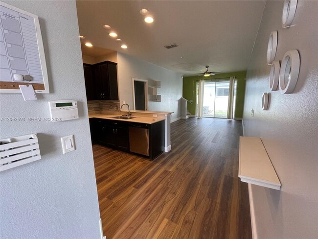 Photo - 9038 Shepton St