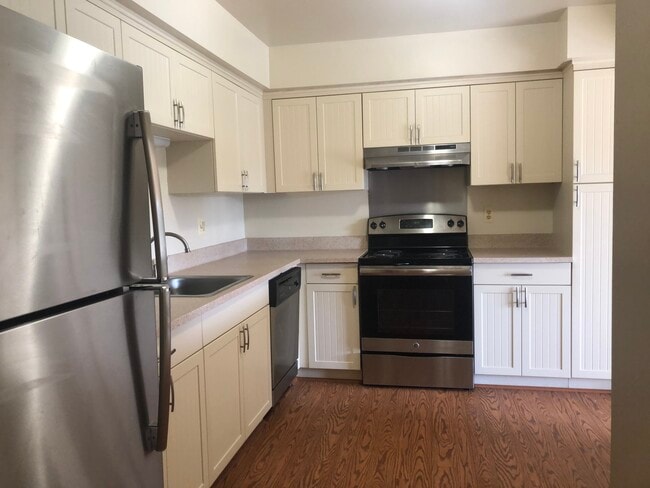 STRAWBERRY LANE APARTMENTS