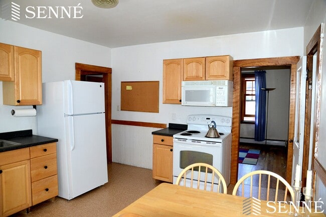 8 Adams Ter Unit 2