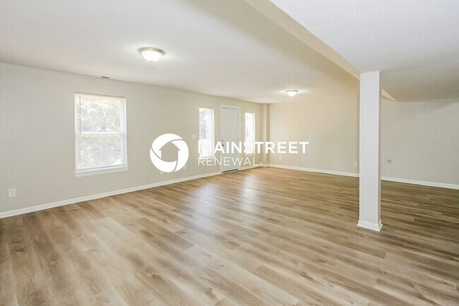4 Bedroom Pet-Friendly Home in KANSAS CITY, MO with Main Street Renewal