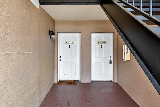 Photo - 815 W Boynton Beach Blvd