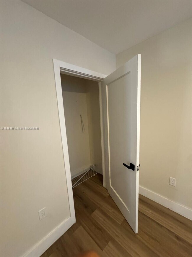 Photo - 1116 NE 15th Ave Unit 1-2