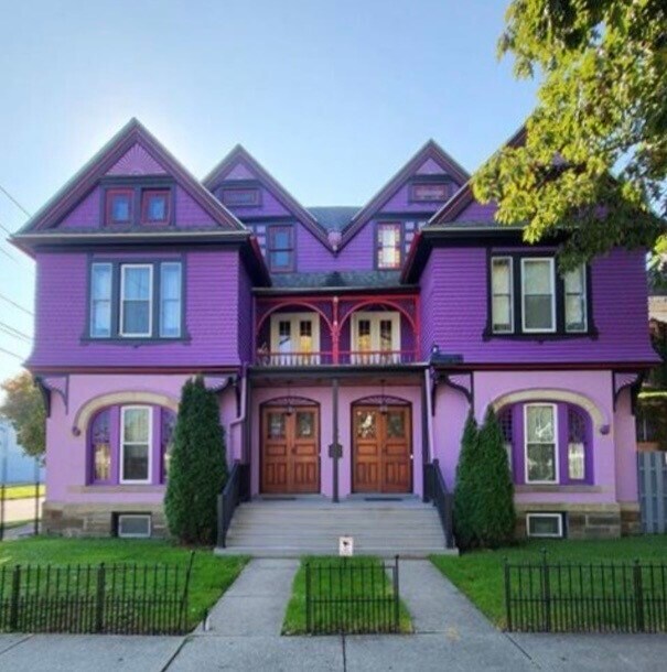 Photo - 301 W Clinton St
