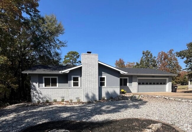 Building Photo - 18 Faisan Way Rental
