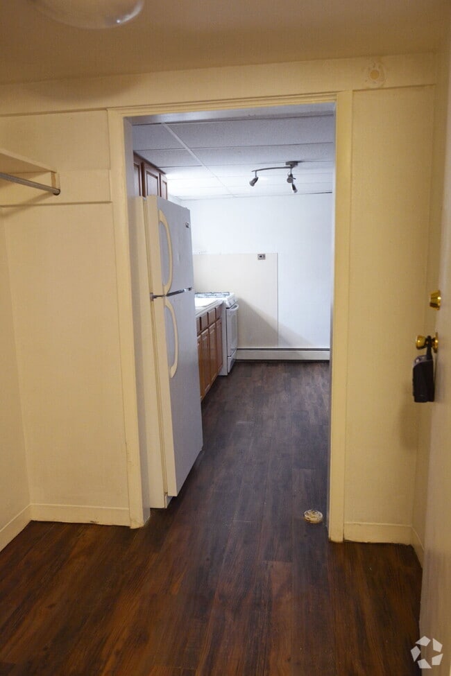 Building Photo - 2502 E 11th St Unit B Rental