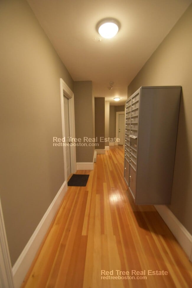 Photo - 1463 Beacon St Unidad 23