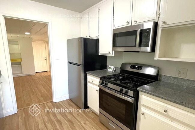 Photo - 3096 Yellowstone Ln