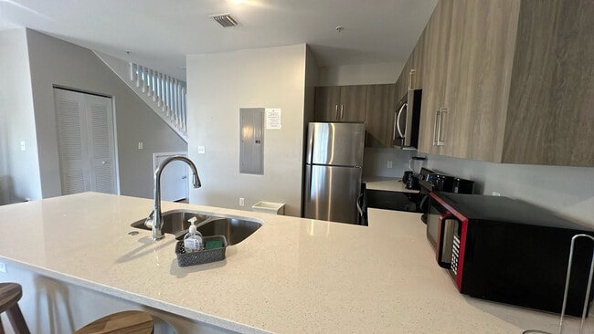 Photo - 171 NW 158th St Unidad SI FL1-ID1022253P
