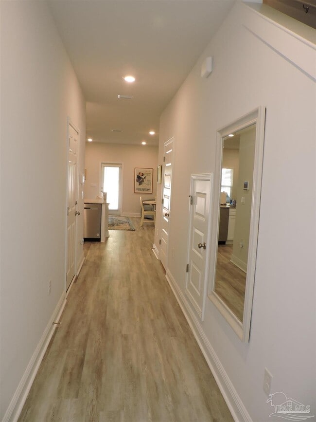 Photo - 7170 Village Ln