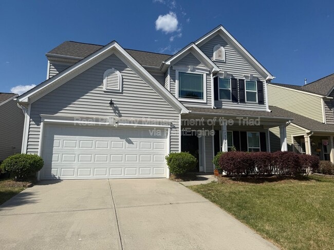 Building Photo - 2211 Talon Dr