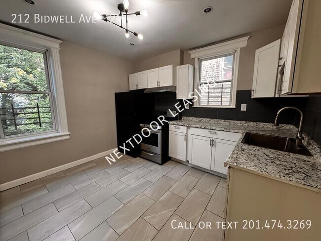 Building Photo - 212 Bidwell Ave Unit 2M