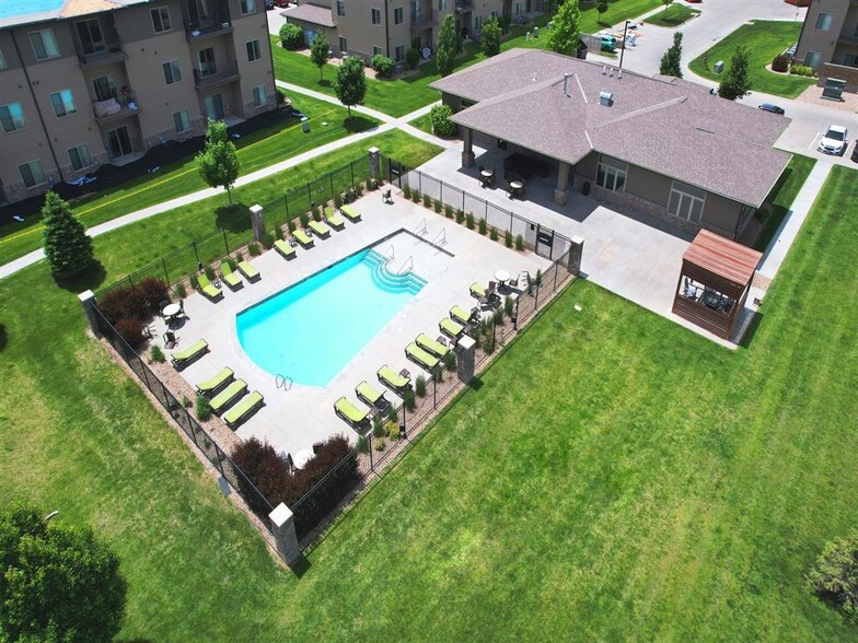 Community luxury pool at The Sterling at Kearney.