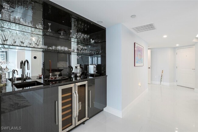 Photo - 4751 Gulf Shore Blvd N Unidad 1408