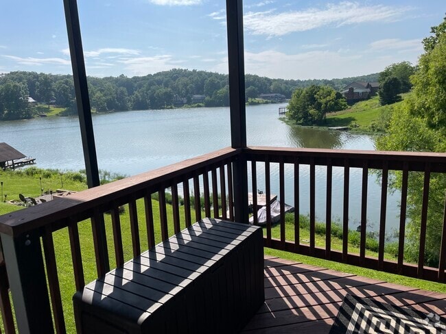 Building Photo - 579 Bella Vista Dr Unit Serene Lakeside Retreat Rental