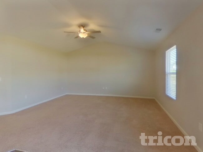 Photo - 315 Kenyon Dr