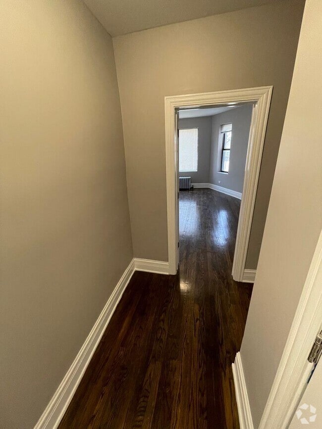 Building Photo - 3 bedroom in Chicago IL 60628 Unit 1 Rental