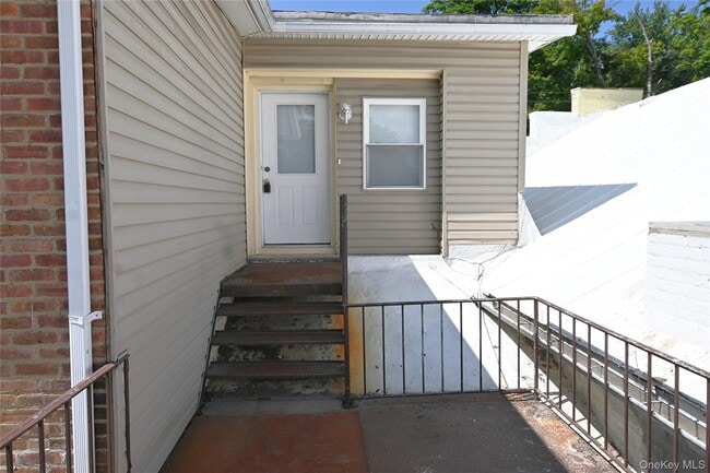 Building Photo - 1298 US-9W Unit B