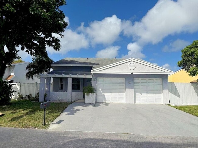 Building Photo - 34 Paxford Ln