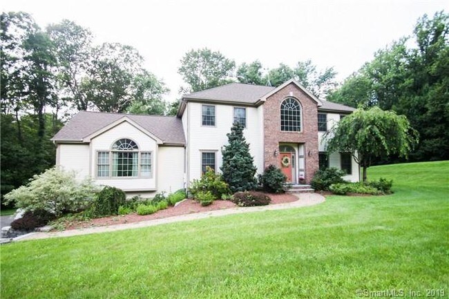 Apartments for Rent in Newtown, CT | ForRent.com